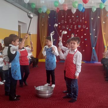 25 ноября 2020г. детском саду проведен праздничный  концерт, посвященный  «Дню матери»