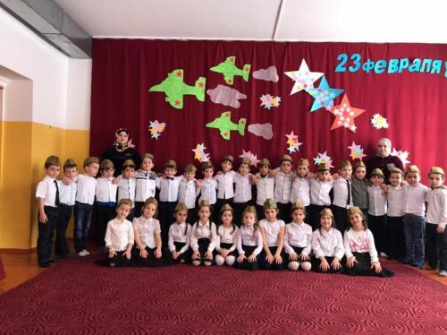 gruppovoe-foto-starshej-gruppy-na-23-fevralya